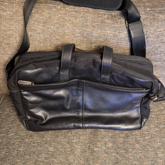 Men's Boconi Overnighter Garmet Bag - Dark Chocolate Brown (Pre Owned) - Picture 2 of 16